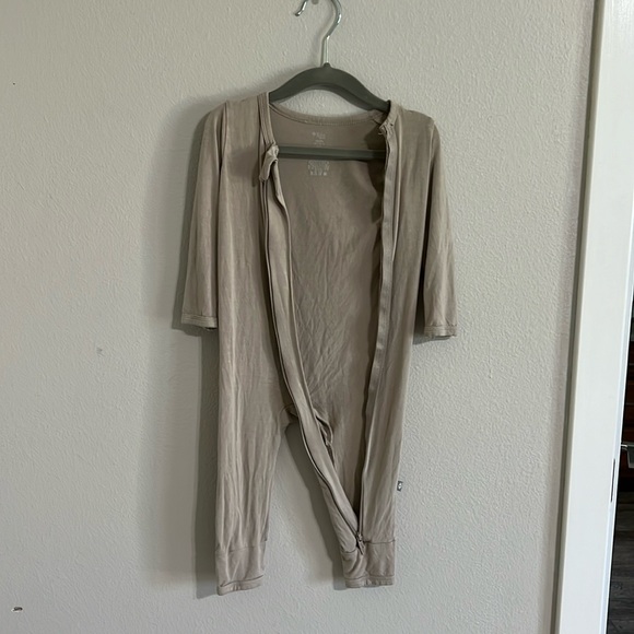 Kyte BABY Other - 18-24 month Kyte Baby romper